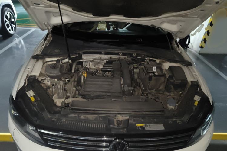Used Volkswagen Lamando 2017 280TSI DSG Luxury Edition Engine Bay