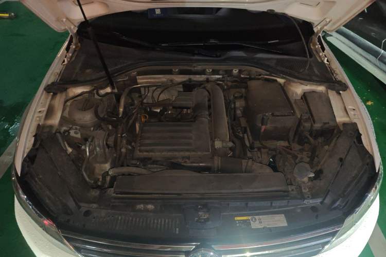 Used Volkswagen Lamando 2017 230TSI DSG Fashion Edition Engine Bay