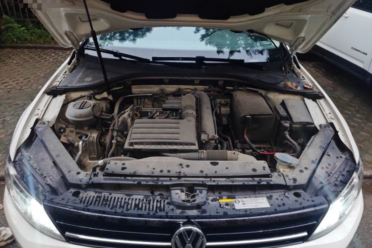 Used Volkswagen Lamando 2017 280TSI Manual Comfort Edition Engine Bay