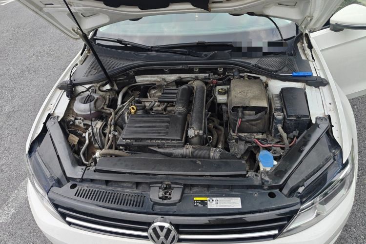Used Volkswagen Lamando 2017 230TSI DSG Fashion Edition Engine Bay