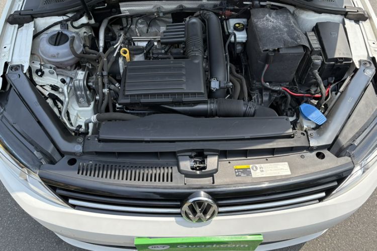 Used Volkswagen Lamando 2017 230TSI DSG Fashion Edition Engine Bay