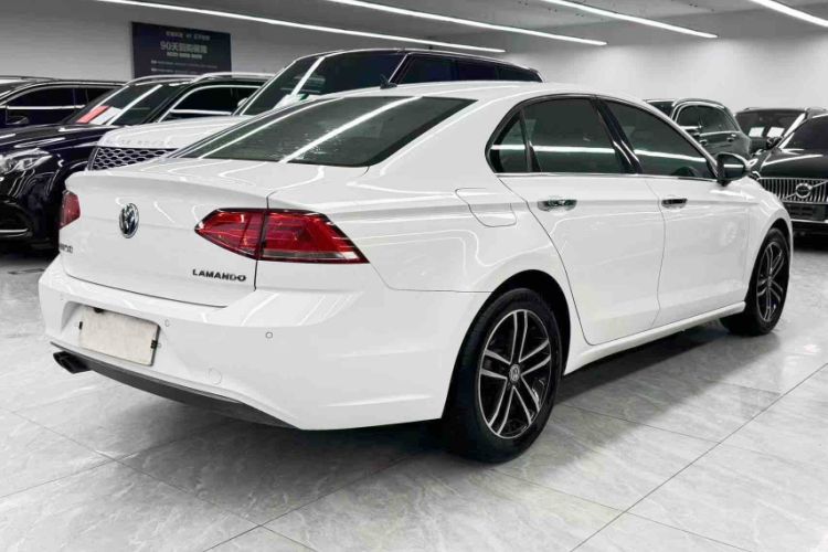 Used Volkswagen Lamando 2017 230TSI DSG Fashion Edition Exterior 1