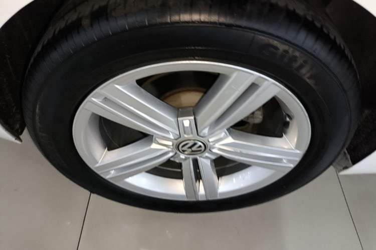 Used Volkswagen Lamando 2017 280TSI DSG Comfort Edition Exterior 1