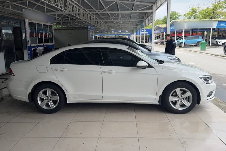 Used Volkswagen Lamando 2017 230TSI DSG Fashion Edition Exterior 3