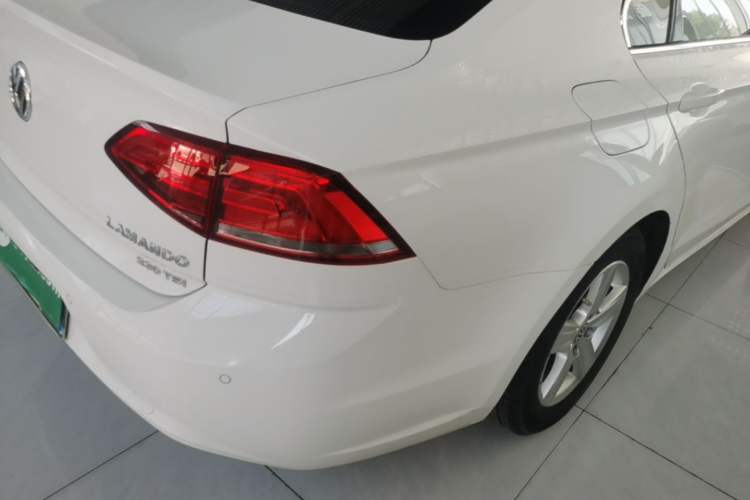 Used Volkswagen Lamando 2017 230TSI DSG Fashion Edition Exterior 3