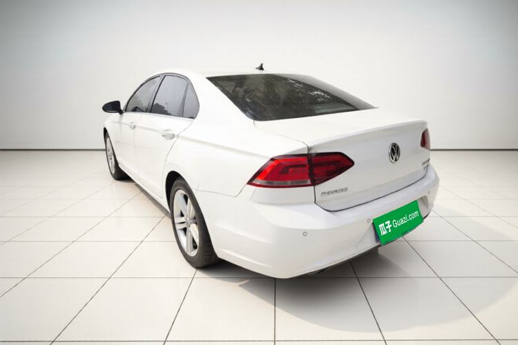 Used Volkswagen Lamando 2017 280TSI DSG Comfort Edition Exterior 3