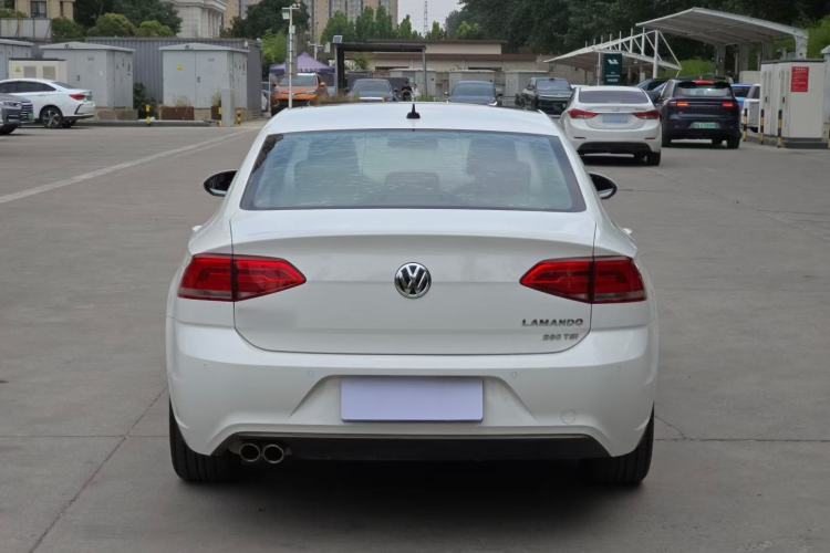Used Volkswagen Lamando 2017 280TSI DSG Comfort Edition Exterior 3
