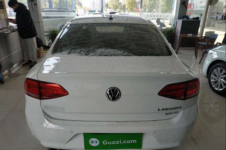 Used Volkswagen Lamando 2017 230TSI DSG Fashion Edition Exterior 4