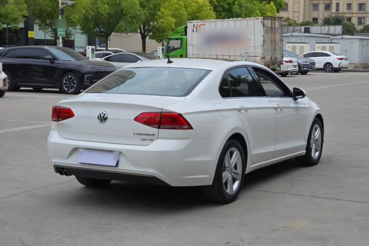 Used Volkswagen Lamando 2017 280TSI DSG Comfort Edition Exterior 4