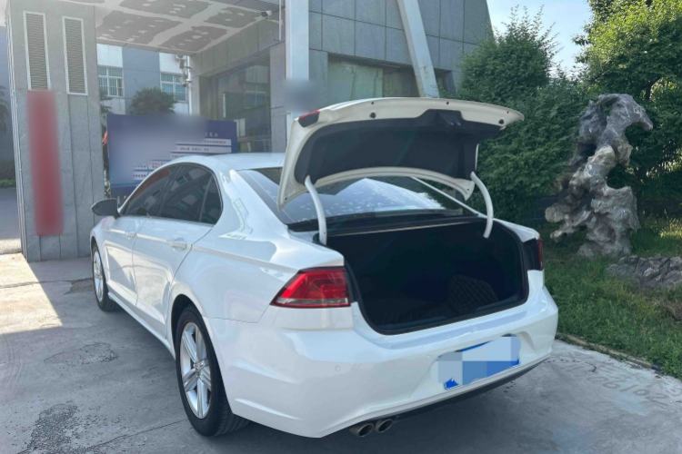 Used Volkswagen Lamando 2017 280TSI DSG Comfort Edition Exterior 5