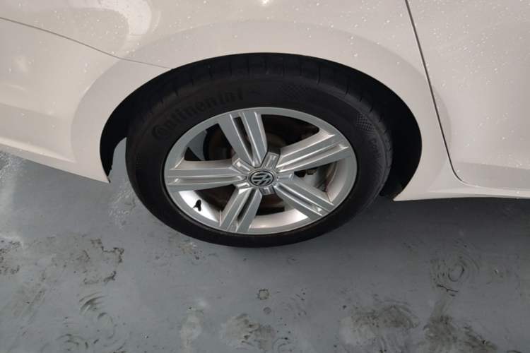 Used Volkswagen Lamando 2017 280TSI DSG Comfort Edition Exterior 5