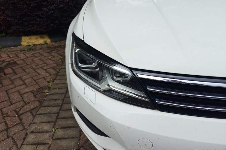 Used Volkswagen Lamando 2017 280TSI DSG Luxury Edition Exterior 6