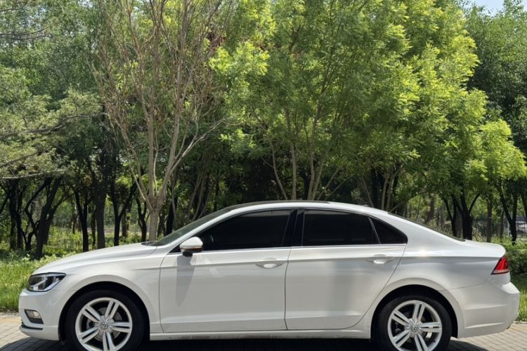 Used Volkswagen Lamando 2017 280TSI DSG Comfort Edition Exterior 8