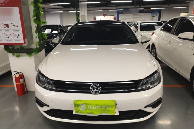 Used Volkswagen Lamando 2017 230TSI DSG Fashion Edition Front