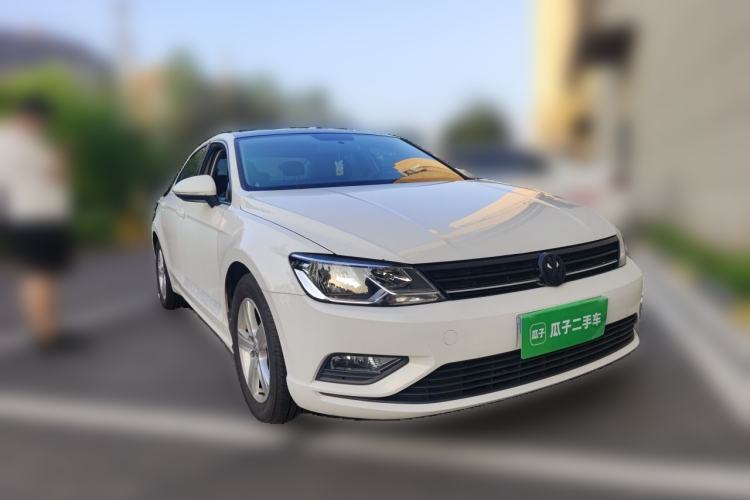 Used Volkswagen Lamando 2017 230TSI DSG Fashion Edition Front Right 45 Deg