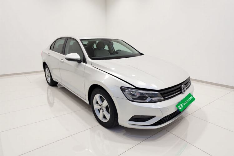 Used Volkswagen Lamando 2017 230TSI DSG Fashion Edition Front Right 45 Deg