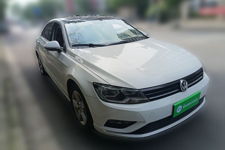Used Volkswagen Lamando 2017 230TSI DSG Fashion Edition Front Right 45 Deg