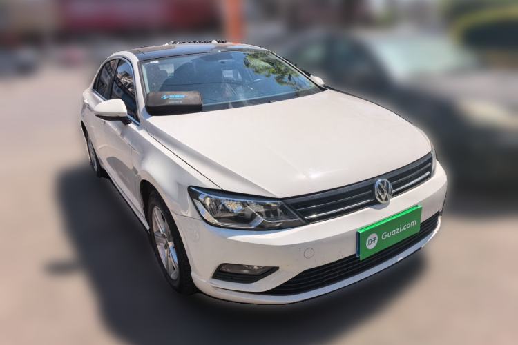 Used Volkswagen Lamando 2017 230TSI DSG Fashion Edition Front Right 45 Deg