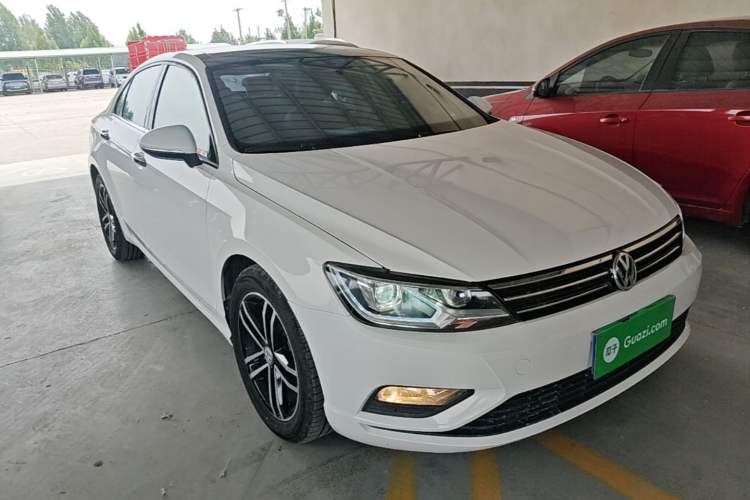 Used Volkswagen Lamando 2017 230TSI DSG Fashion Edition Front Right 45 Deg