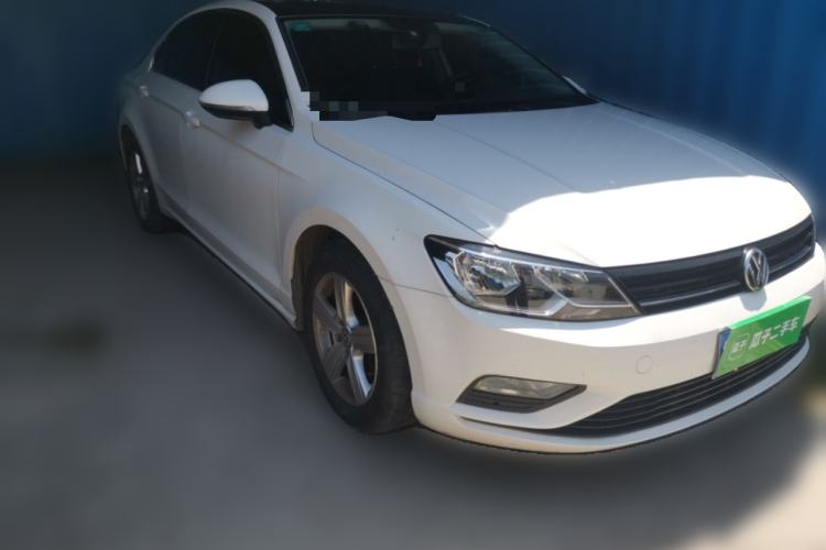 Used Volkswagen Lamando 2017 230TSI DSG Fashion Edition Front Right 45 Deg