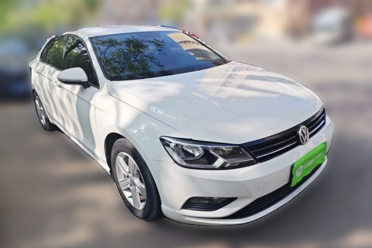 Used Volkswagen Lamando 2017 230TSI DSG Fashion Edition Front Right 45 Deg
