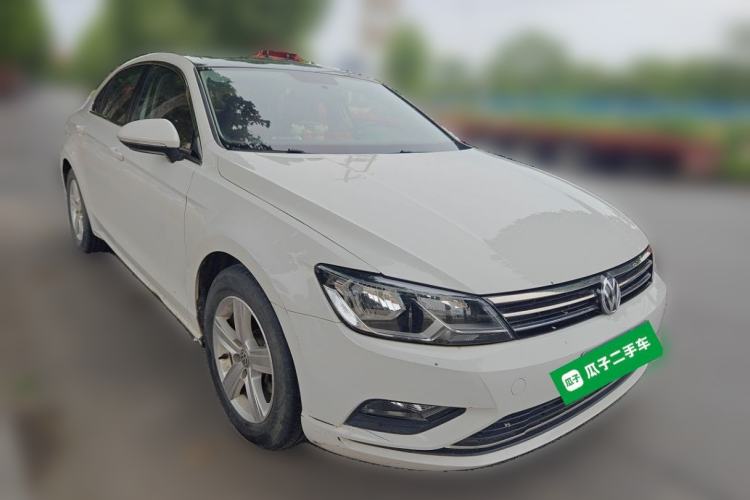 Used Volkswagen Lamando 2017 230TSI DSG Fashion Edition Front Right 45 Deg