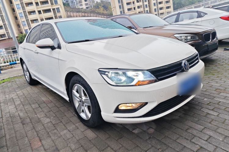 Used Volkswagen Lamando 2017 230TSI DSG Fashion Edition Front Right 45 Deg
