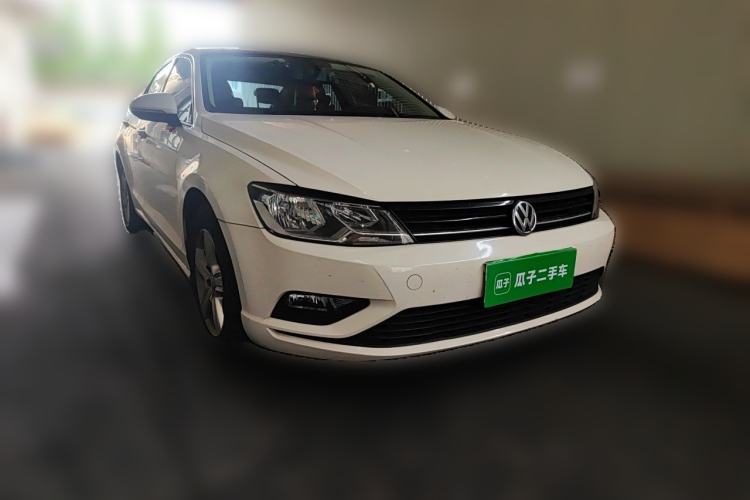 Used Volkswagen Lamando 2017 230TSI DSG Fashion Edition Front Right 45 Deg