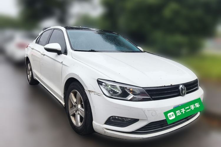 Used Volkswagen Lamando 2017 230TSI DSG Fashion Edition Front Right 45 Deg