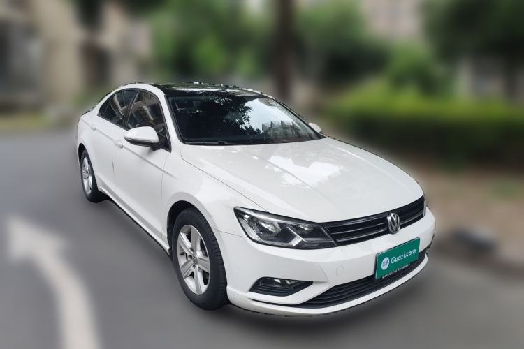 Used Volkswagen Lamando 2017 230TSI DSG Fashion Edition Front Right 45 Deg