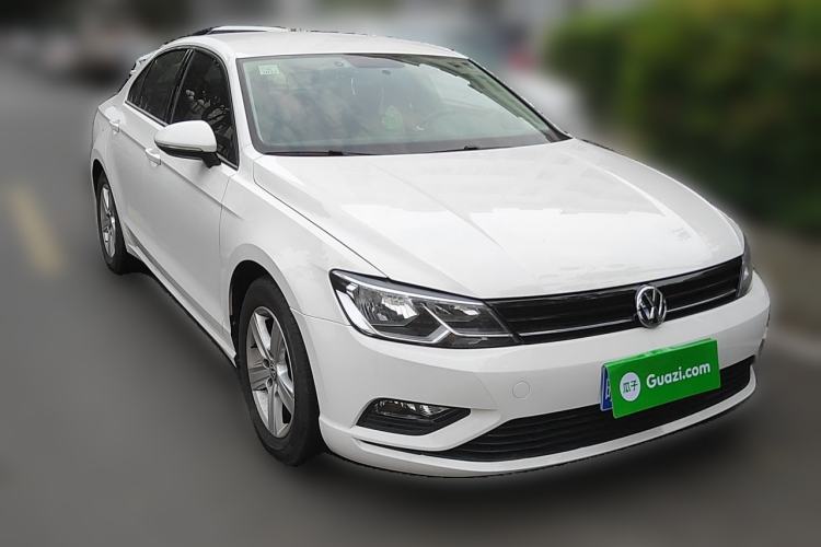Used Volkswagen Lamando 2017 230TSI DSG Fashion Edition Front Right 45 Deg