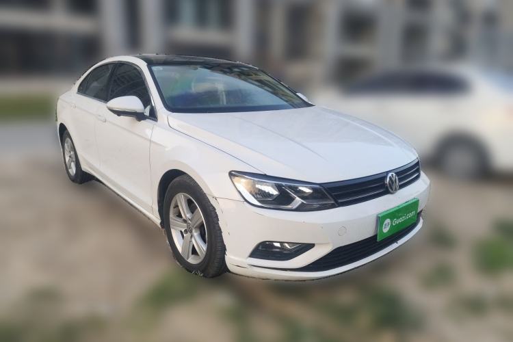 Used Volkswagen Lamando 2017 230TSI DSG Fashion Edition Front Right 45 Deg