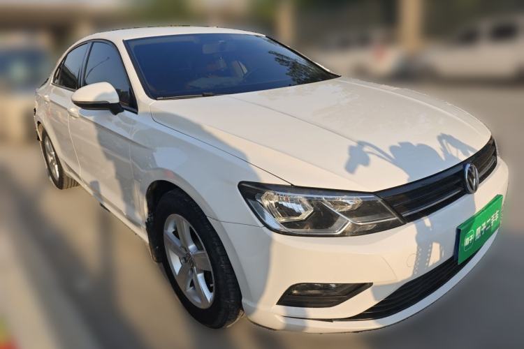 Used Volkswagen Lamando 2017 230TSI DSG Fashion Edition Front Right 45 Deg