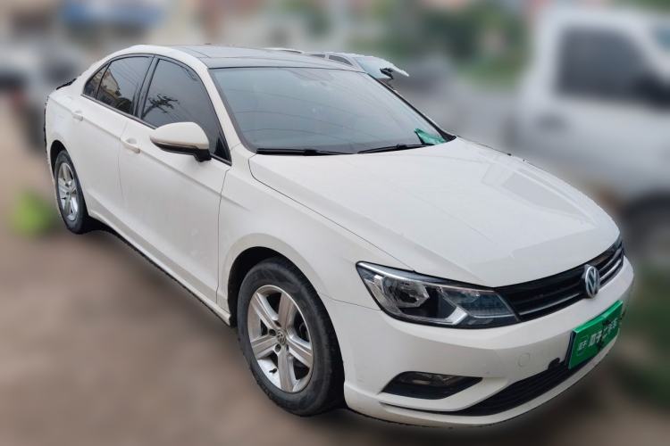 Used Volkswagen Lamando 2017 230TSI DSG Fashion Edition Front Right 45 Deg