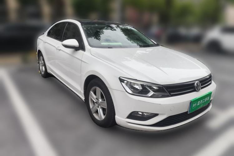Used Volkswagen Lamando 2017 230TSI DSG Fashion Edition Front Right 45 Deg