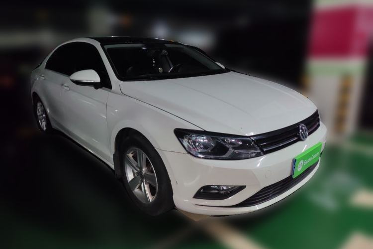 Used Volkswagen Lamando 2017 230TSI DSG Fashion Edition Front Right 45 Deg