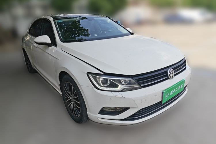 Used Volkswagen Lamando 2017 280TSI DSG Luxury Edition Front Right 45 Deg