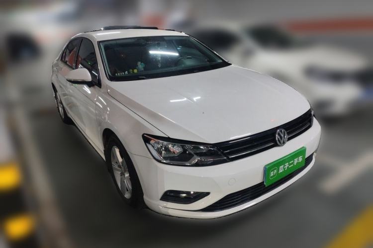 Used Volkswagen Lamando 2017 230TSI DSG Fashion Edition Front Right 45 Deg
