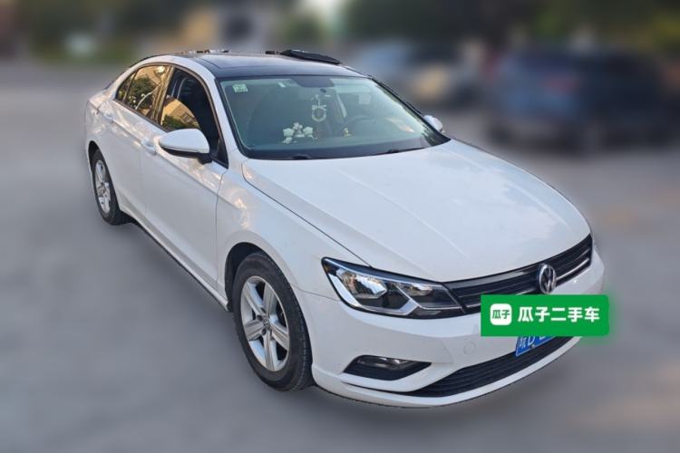 Used Volkswagen Lamando 2017 230TSI DSG Fashion Edition Front Right 45 Deg