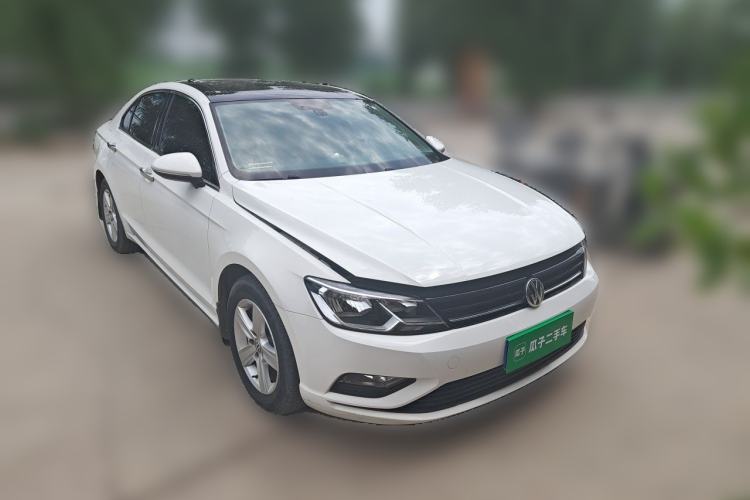 Used Volkswagen Lamando 2017 230TSI DSG Fashion Edition Front Right 45 Deg