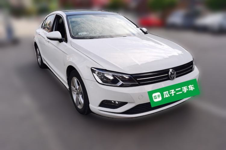 Used Volkswagen Lamando 2017 230TSI DSG Fashion Edition Front Right 45 Deg