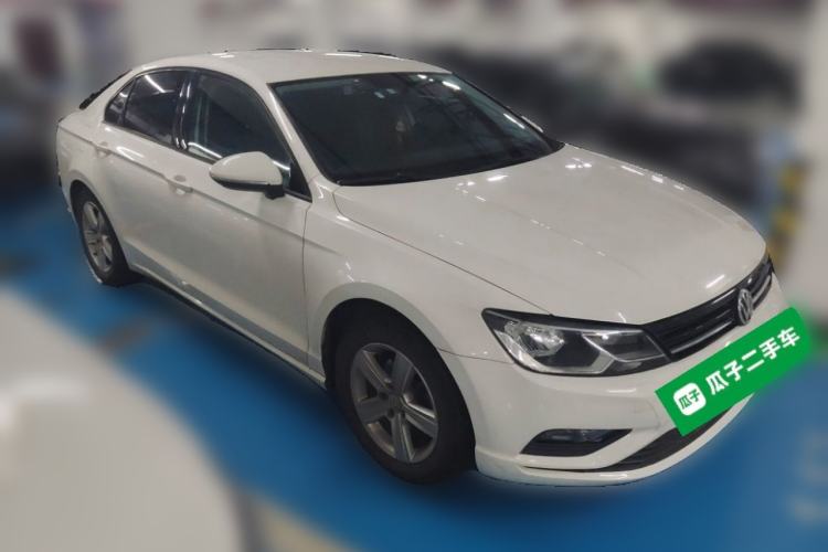 Used Volkswagen Lamando 2017 230TSI DSG Fashion Edition Front Right 45 Deg
