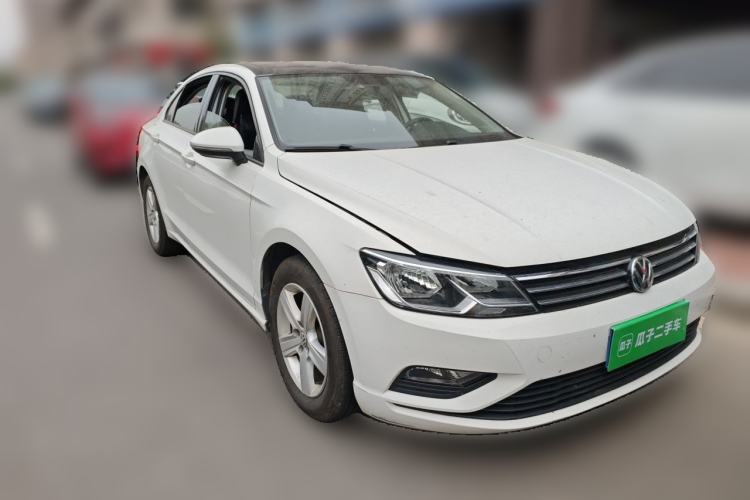 Used Volkswagen Lamando 2017 230TSI DSG Fashion Edition Front Right 45 Deg