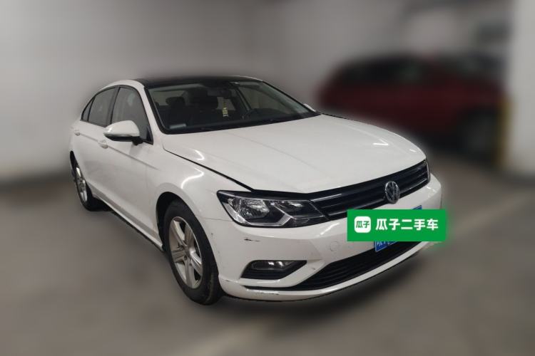 Used Volkswagen Lamando 2017 230TSI DSG Fashion Edition Front Right 45 Deg