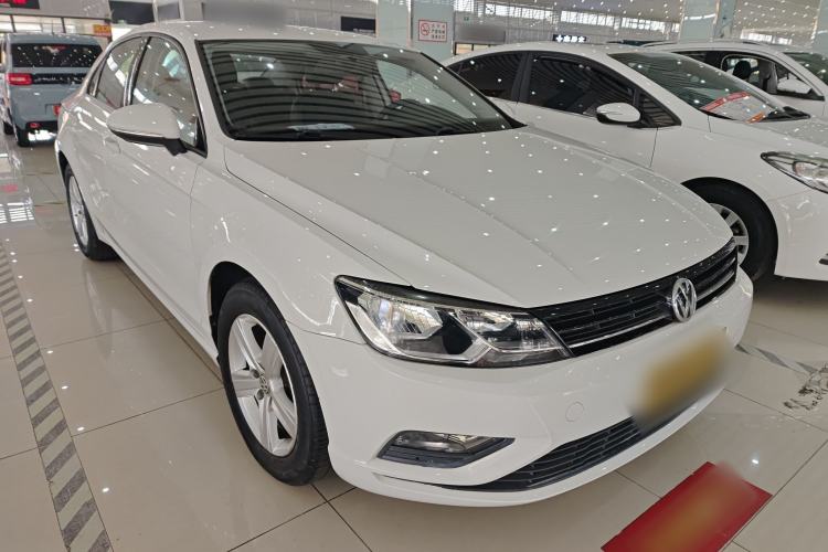 Used Volkswagen Lamando 2017 230TSI DSG Fashion Edition Front Right 45 Deg