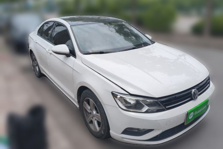 Used Volkswagen Lamando 2017 230TSI DSG Fashion Edition Front Right 45 Deg
