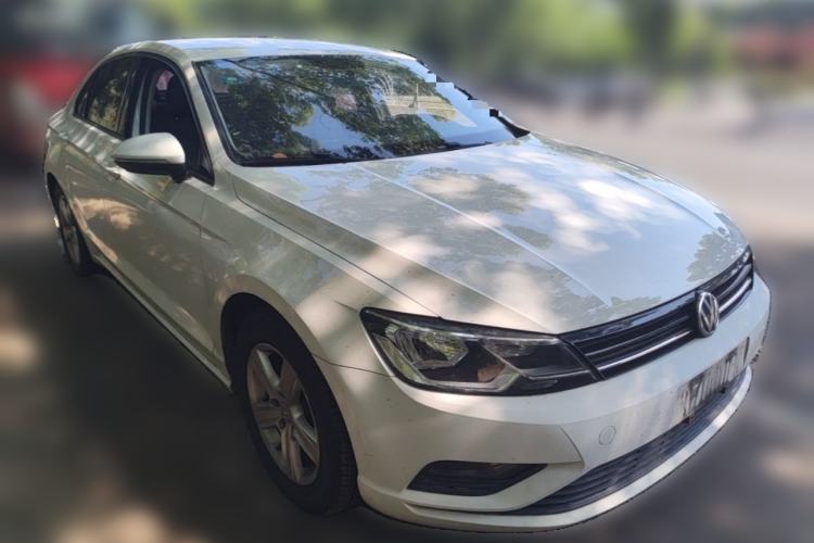 Used Volkswagen Lamando 2017 230TSI DSG Fashion Edition Front Right 45 Deg