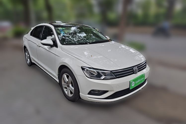 Used Volkswagen Lamando 2017 230TSI DSG Fashion Edition Front Right 45 Deg