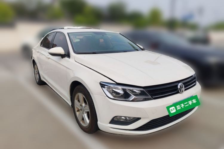 Used Volkswagen Lamando 2017 230TSI DSG Fashion Edition Front Right 45 Deg