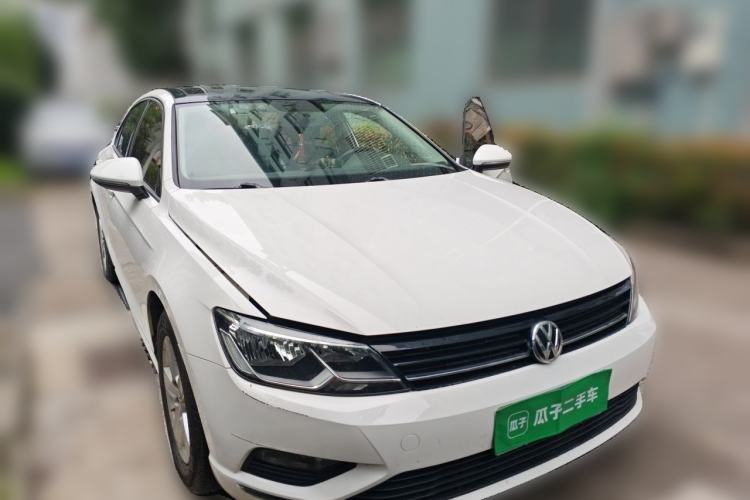 Used Volkswagen Lamando 2017 230TSI DSG Fashion Edition Front Right 45 Deg